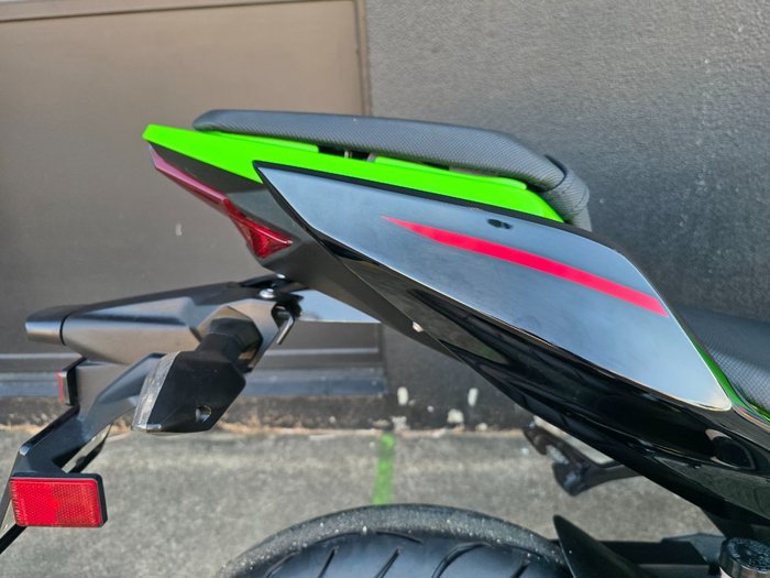 2022 Kawasaki NINJA 400 SE GREEN