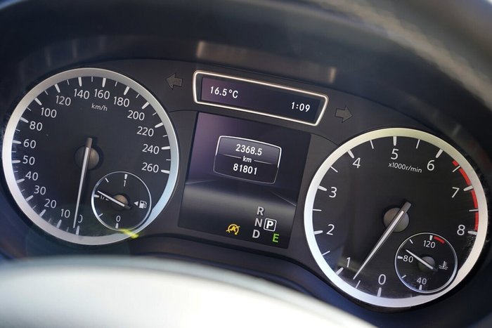 2016 INFINITI QX30 Premium