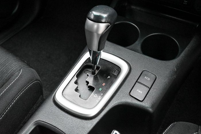 2022 Toyota Hilux SR5