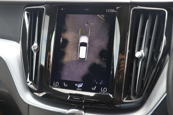 2020 Volvo XC60 T5 Momentum