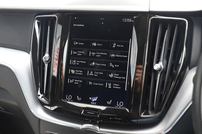 2020 Volvo XC60 T5 Momentum