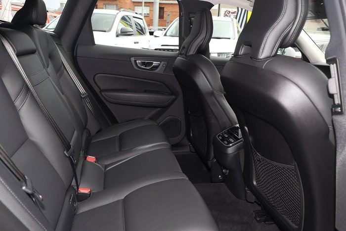 2020 Volvo XC60 T5 Momentum