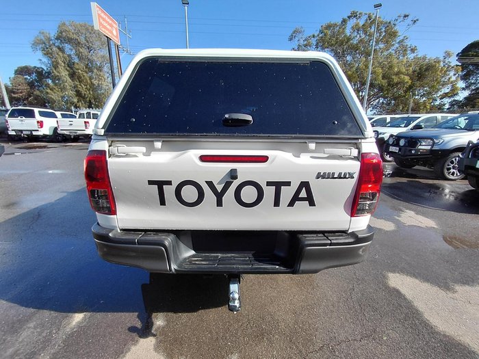 2022 Toyota Hilux SR