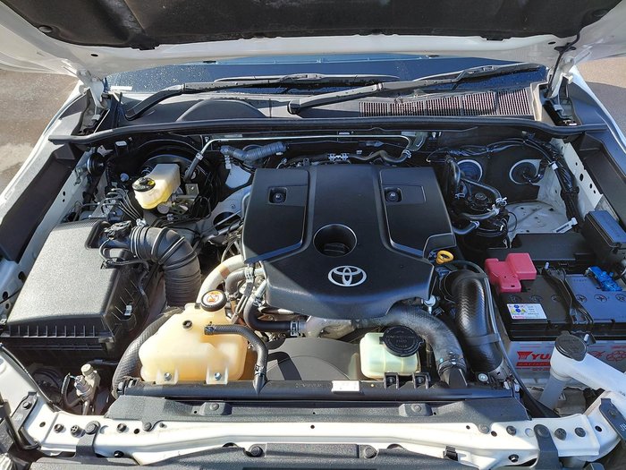 2022 Toyota Hilux SR