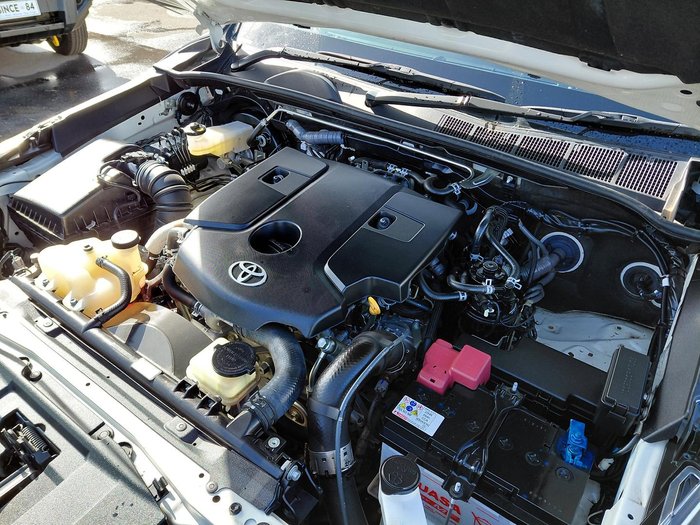 2022 Toyota Hilux SR