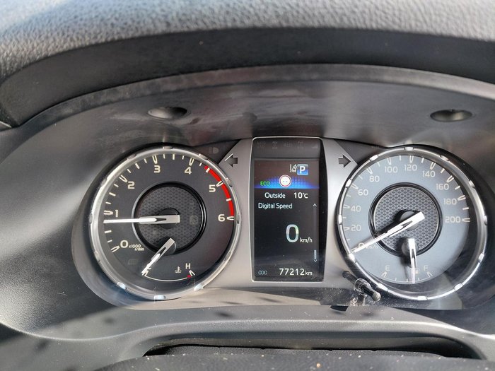 2022 Toyota Hilux SR