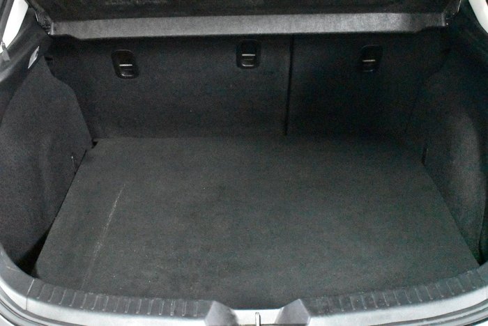 2018 Mazda 3 Neo Sport