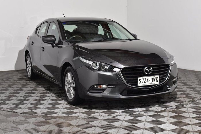 2018 Mazda 3 Neo Sport