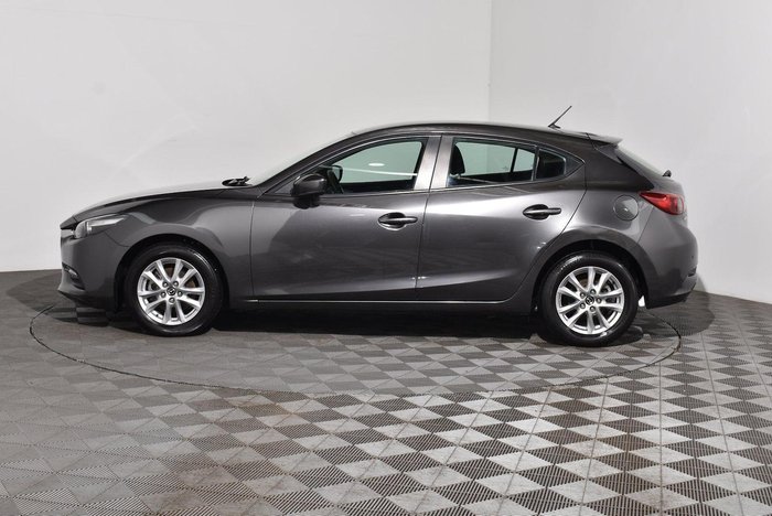 2018 Mazda 3 Neo Sport