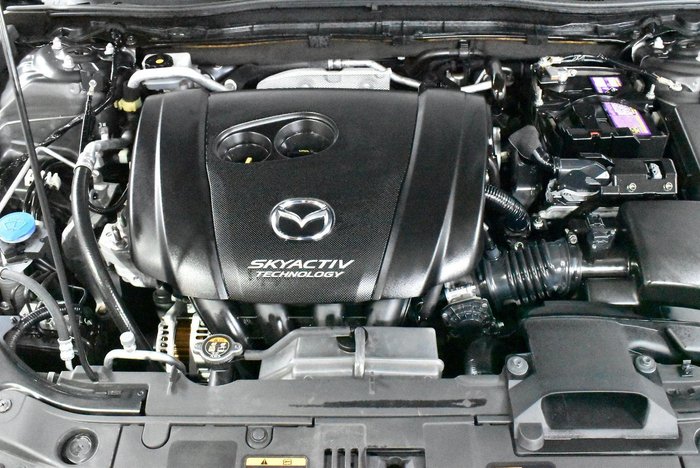2018 Mazda 3 Neo Sport