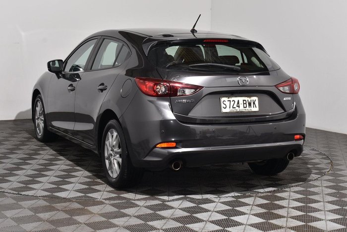 2018 Mazda 3 Neo Sport