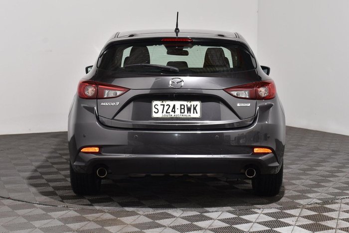 2018 Mazda 3 Neo Sport