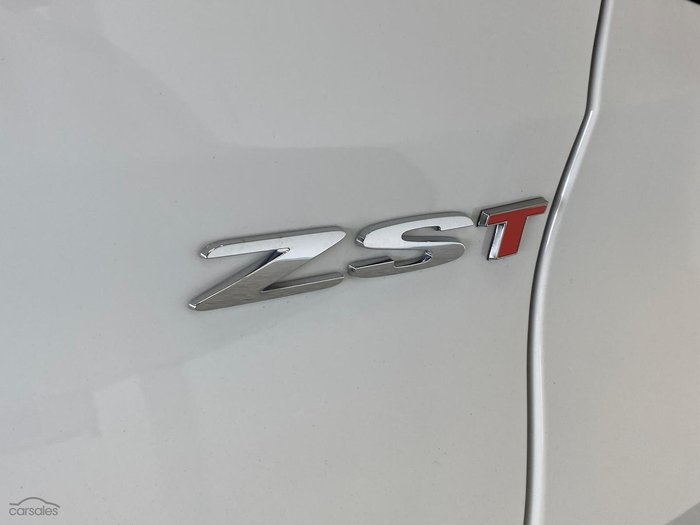 2024 MG ZST Essence MY24 York White