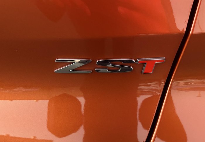 2023 MG ZST Essence