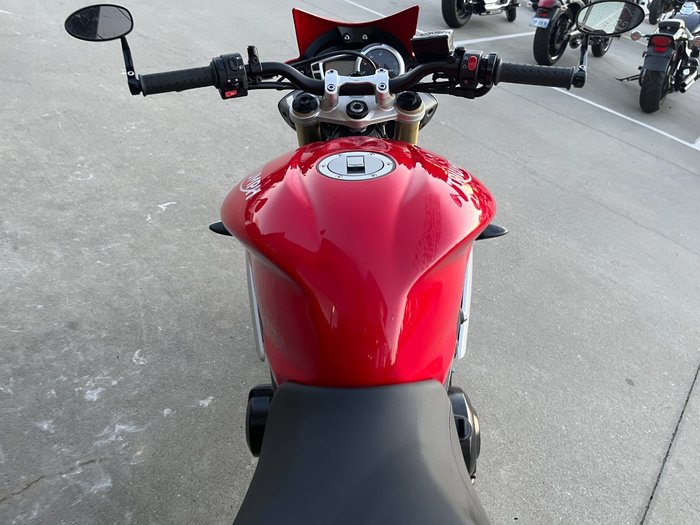 2016 Triumph STREET TRIPLE 660