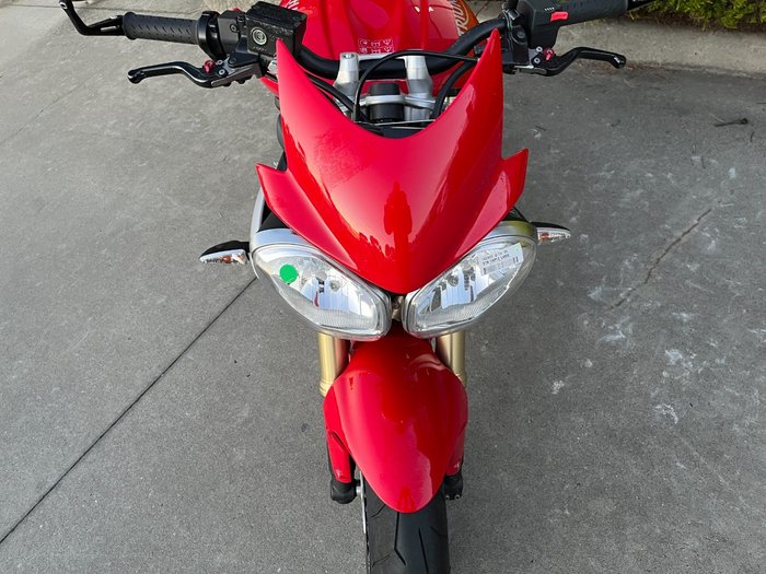 2016 Triumph STREET TRIPLE 660