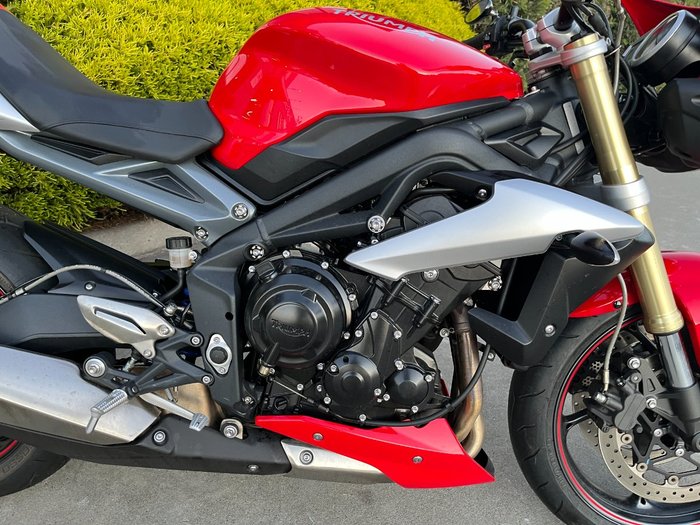 2016 Triumph STREET TRIPLE 660