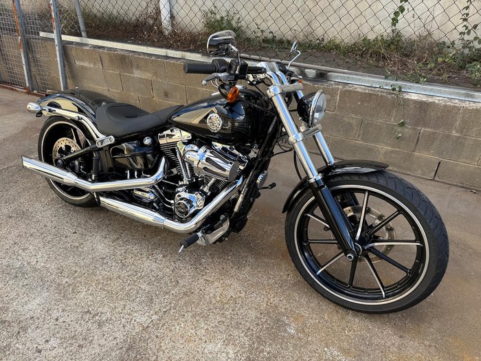 2014 Harley-Davidson Breakout 103 (FXSB) Softail Black