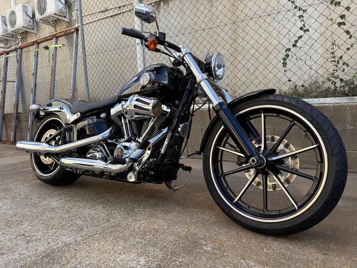 2014 Harley-Davidson Breakout 103 (FXSB) Softail Black