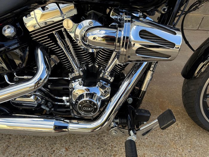 2014 Harley-Davidson Breakout 103 (FXSB) Softail Black