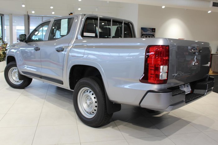 2025 Mitsubishi Triton GLX