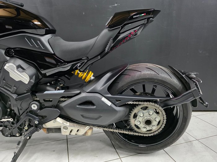 2024 DUCATI DIAVEL V4 Black