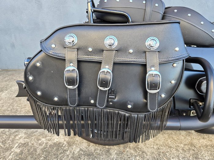 2020 INDIAN CHIEF VINTAGE DARK HORSE BLACK SMOKE