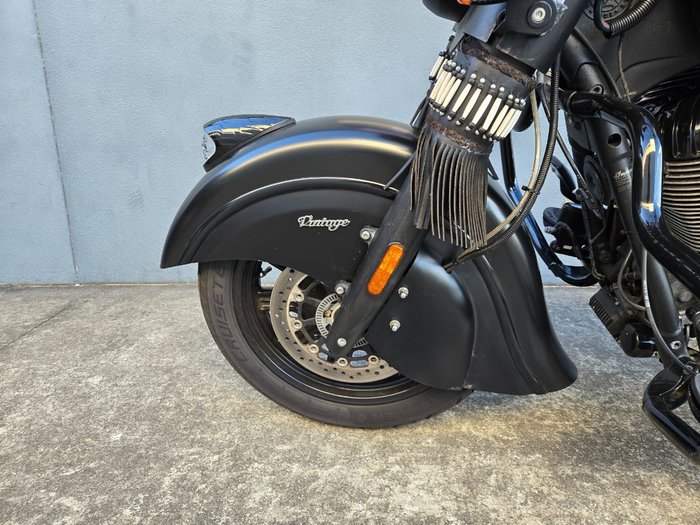 2020 INDIAN CHIEF VINTAGE DARK HORSE BLACK SMOKE