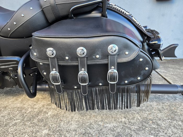 2020 INDIAN CHIEF VINTAGE DARK HORSE BLACK SMOKE