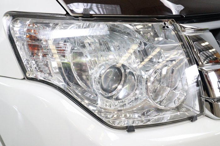 2017 Mitsubishi Pajero Exceed