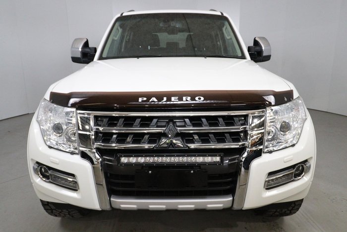 2017 Mitsubishi Pajero Exceed