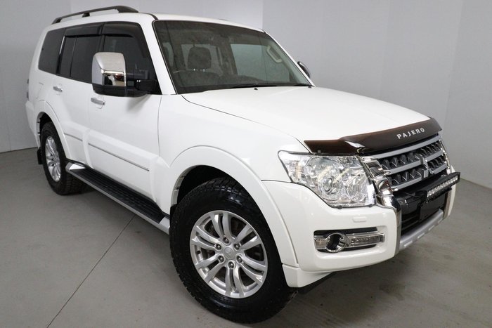 2017 Mitsubishi Pajero Exceed