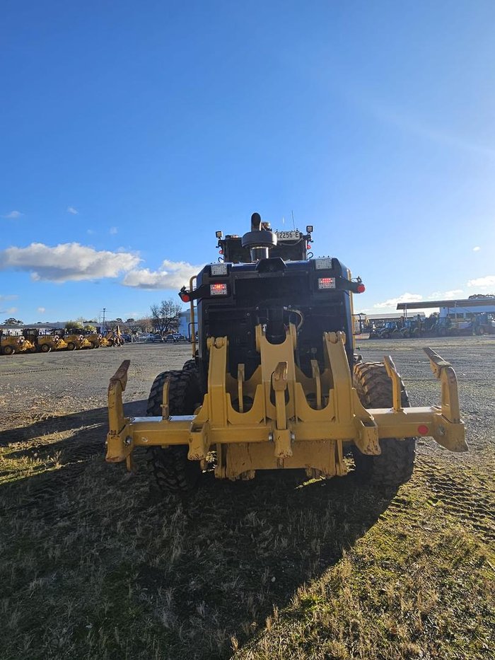 2022 Caterpillar 150 Awd - Mastless Gps Yellow