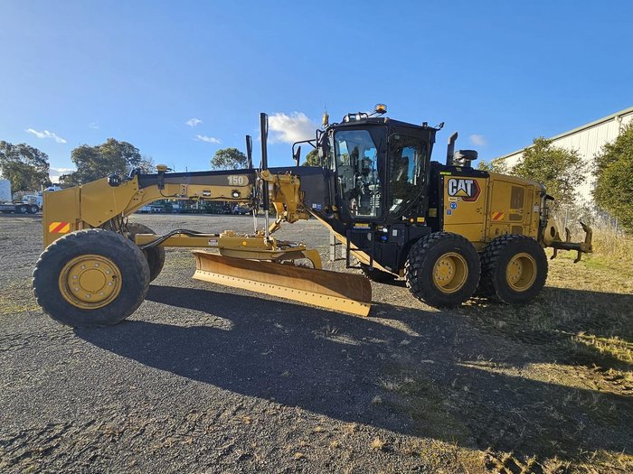 2022 Caterpillar 150 Awd - Mastless Gps Yellow