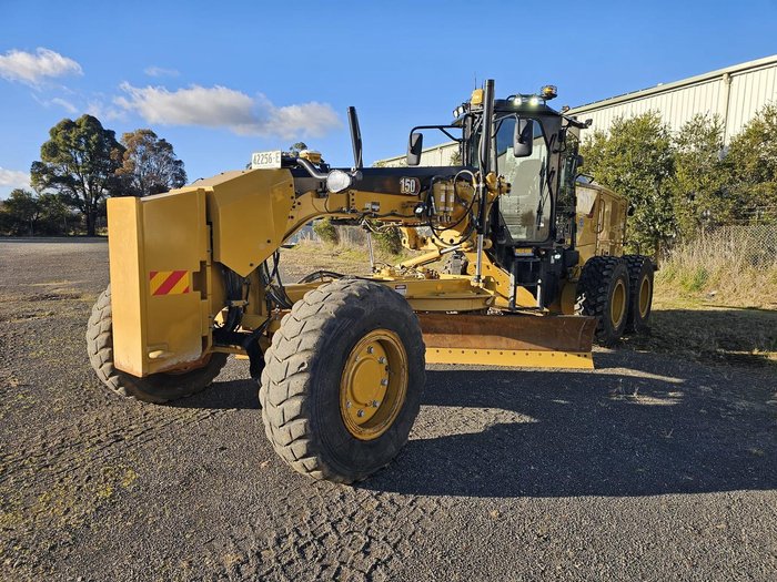 2022 Caterpillar 150 Awd - Mastless Gps Yellow