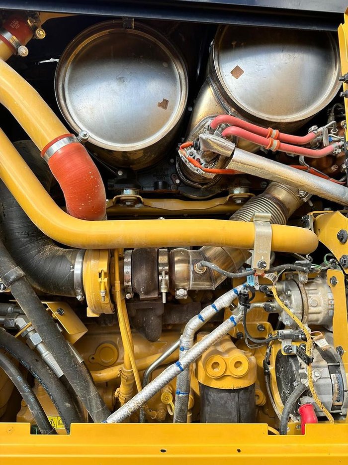 2022 Caterpillar 150 Awd - Mastless Gps Yellow