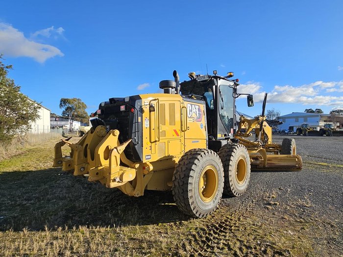 2022 Caterpillar 150 Awd - Mastless Gps Yellow
