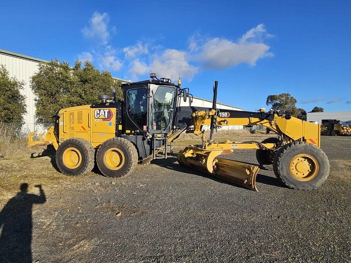 2022 Caterpillar 150 Awd - Mastless Gps Yellow