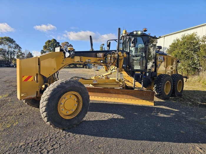 2022 Caterpillar 150 Awd - Mastless Gps Yellow