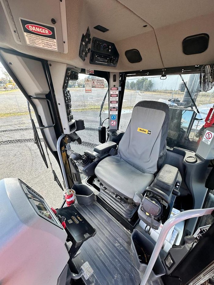 2022 Caterpillar 150 Awd - Mastless Gps Yellow