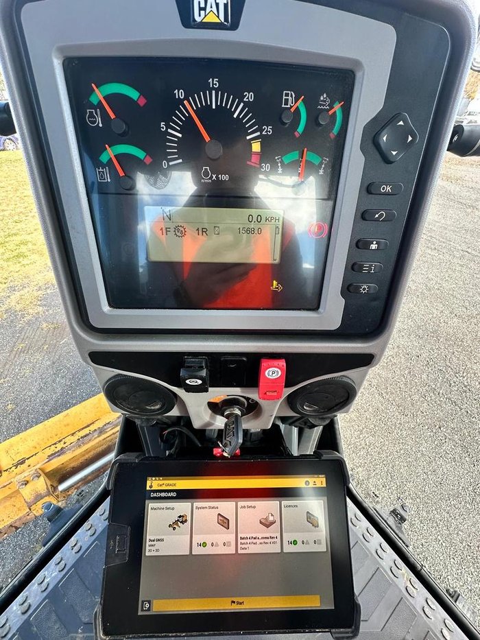 2022 Caterpillar 150 Awd - Mastless Gps Yellow