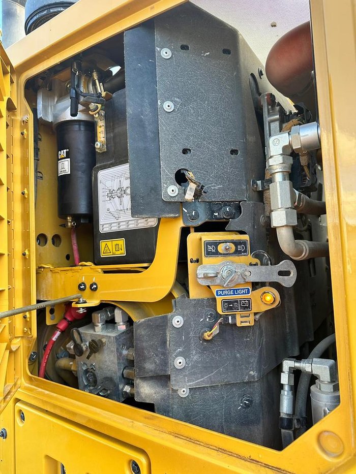 2022 Caterpillar 150 Awd - Mastless Gps Yellow