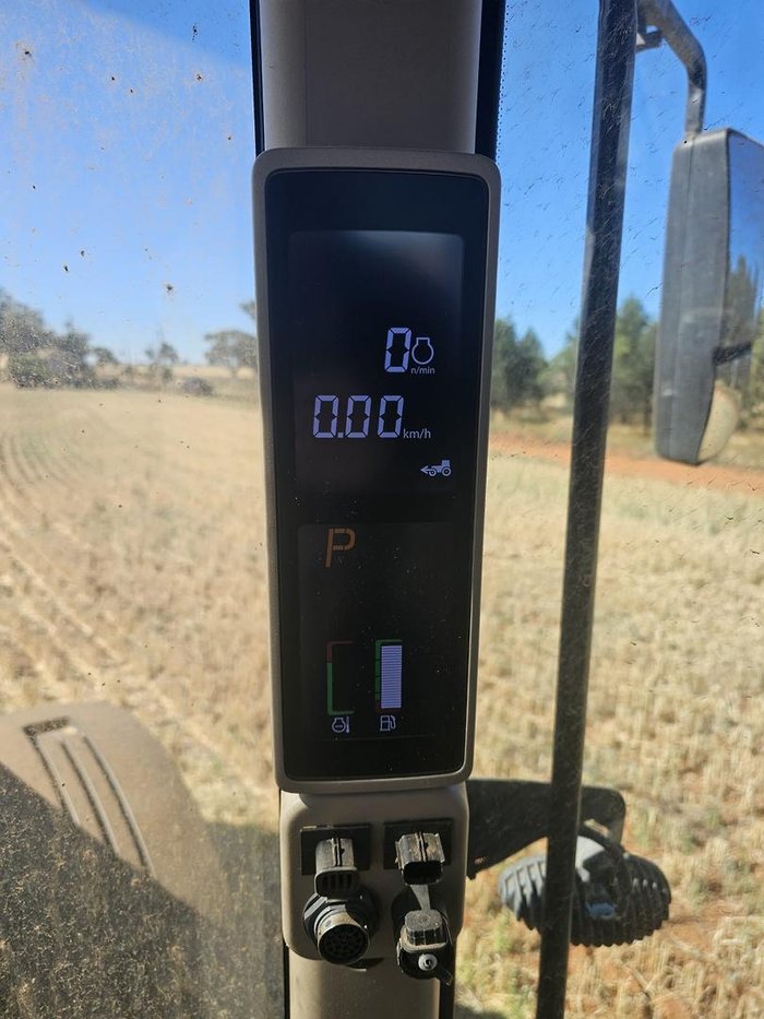 2019 John Deere 7210R Green