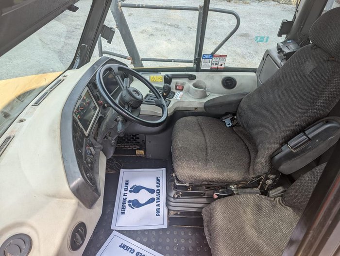 2012 CAT 740B Yellow