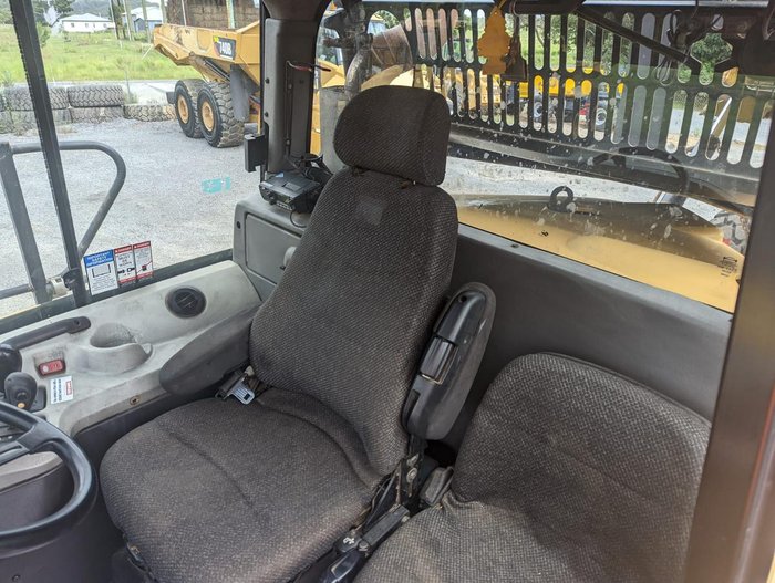 2012 CAT 740B Yellow