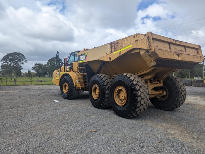 2012 CAT 740B Yellow