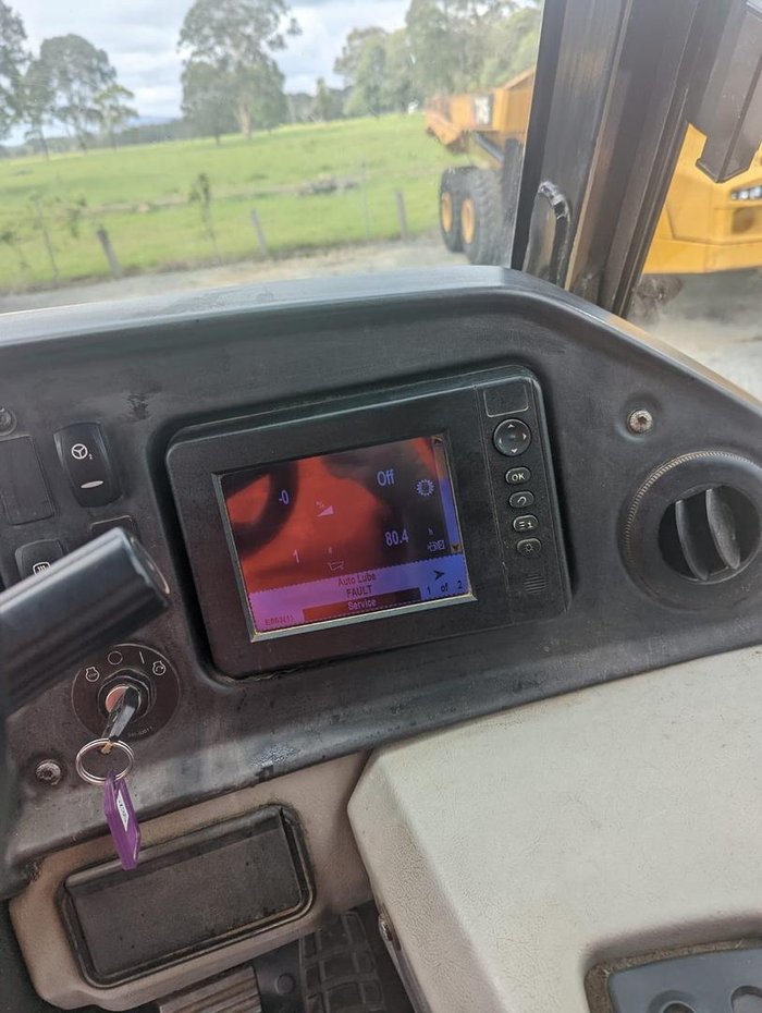 2012 CAT 740B Yellow