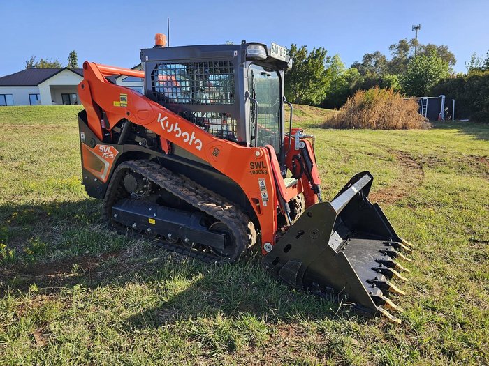 2024 Kubota Svl75-3 Orange