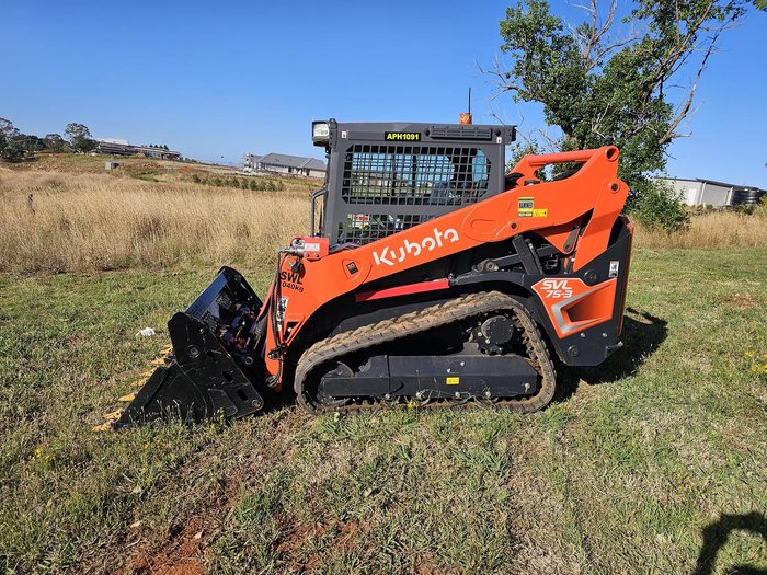 2024 Kubota Svl75-3 Orange