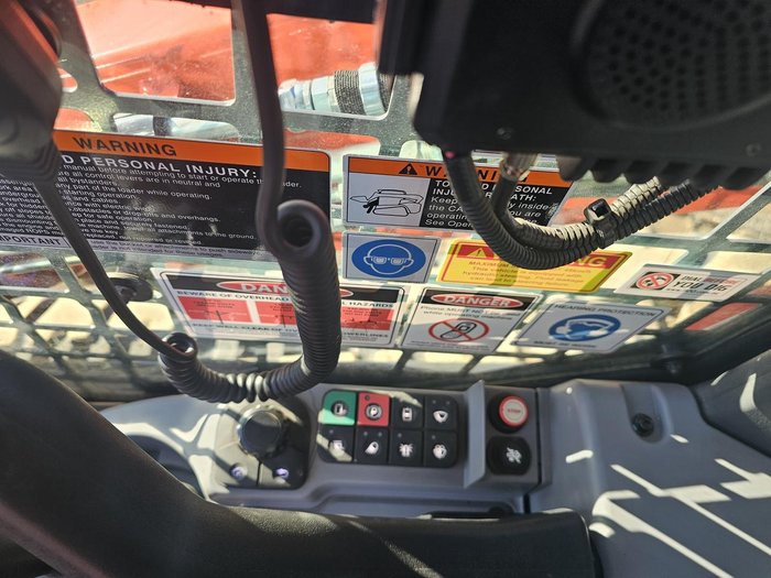 2024 Kubota Svl75-3 Orange